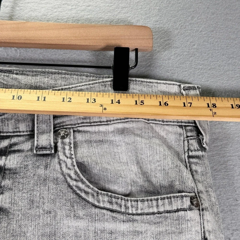 True Religion Men's Slim Fit Moto Run Stitch Jeans Size 34x35 Light Gray Wash‎
